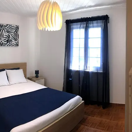 Welcomebuddy - Uma Casa Na - Blue & Guest house